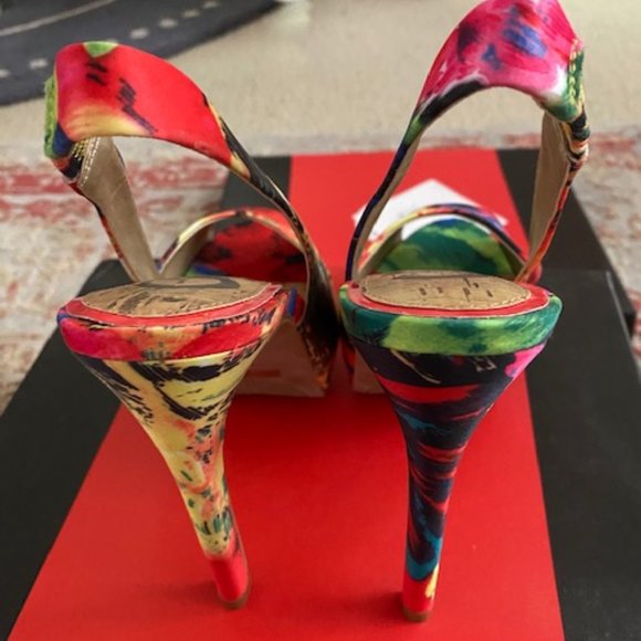 Guess Multi-Color Size 6.5 Brand New in Box - Picture 5 of 5